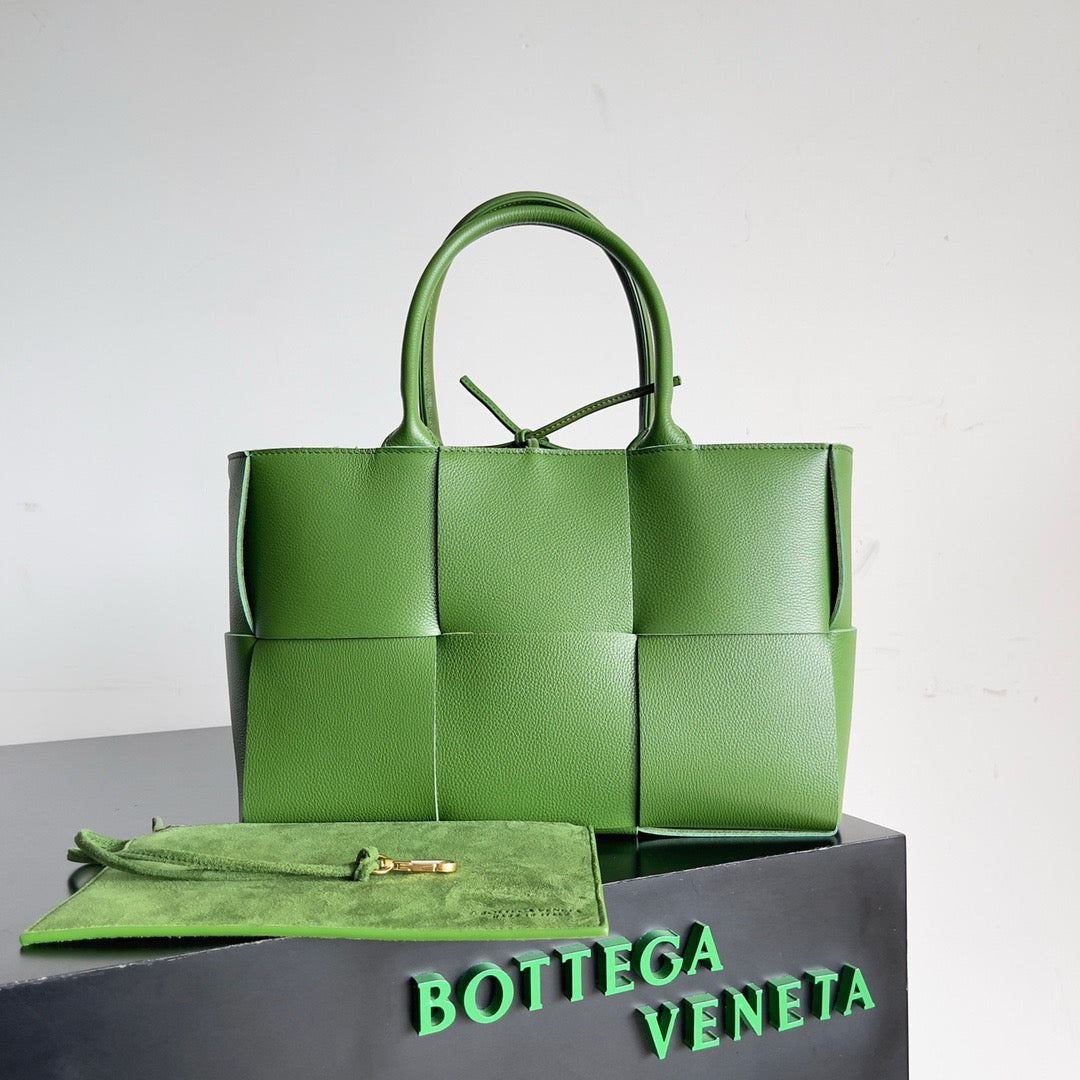 Bottega Veneta Slip bag