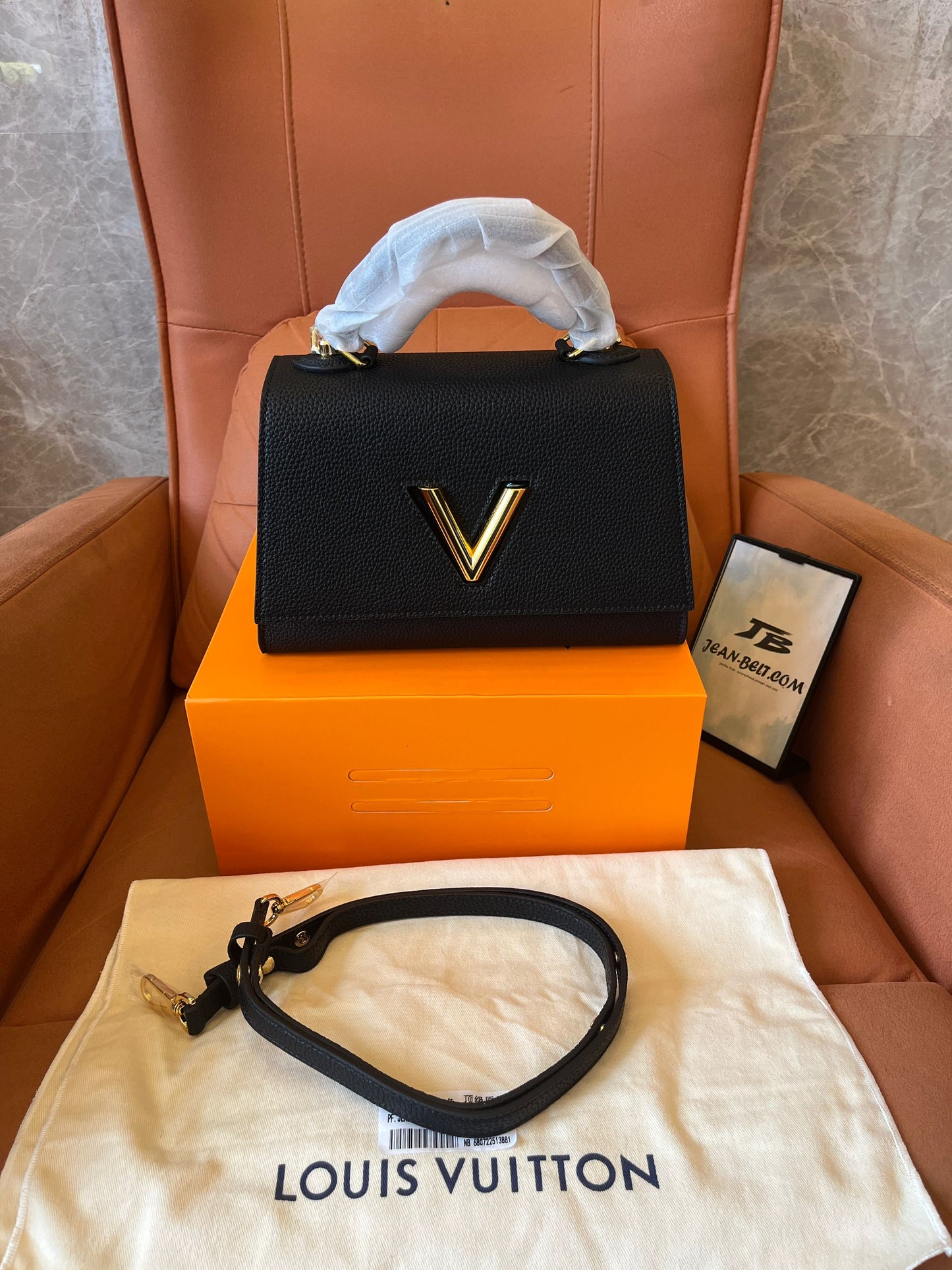 Louis Vuitton Twist Shoulder bag  black leather