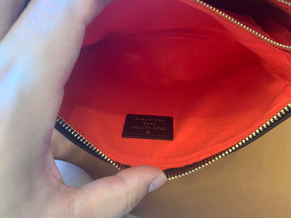 Louis Vuitton noir puffy coussin mm bag