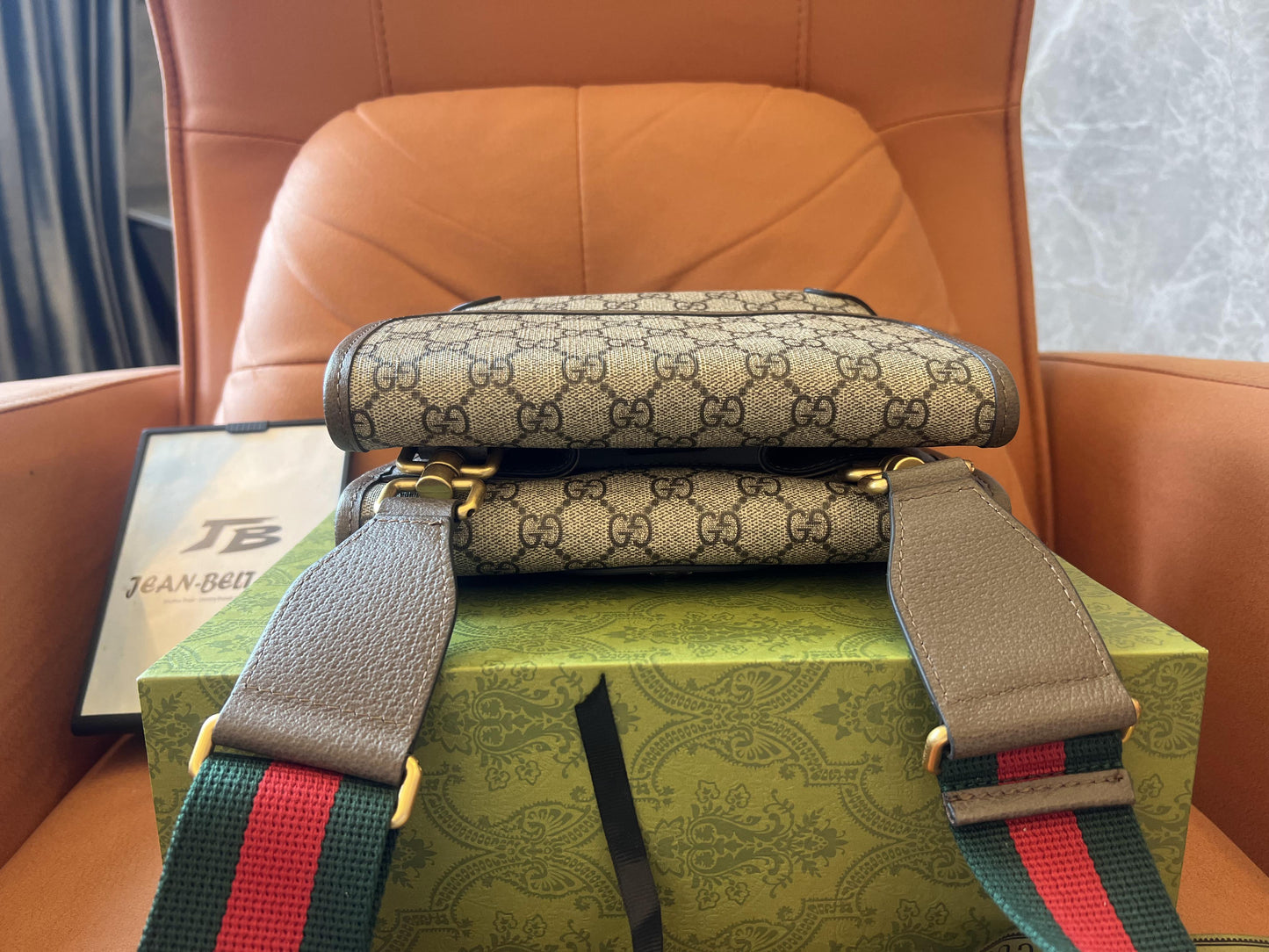 Gucci gg supreme mini messenger bag