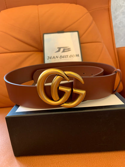 Gucci wide leather belt in Brown with antique gold double G buckle