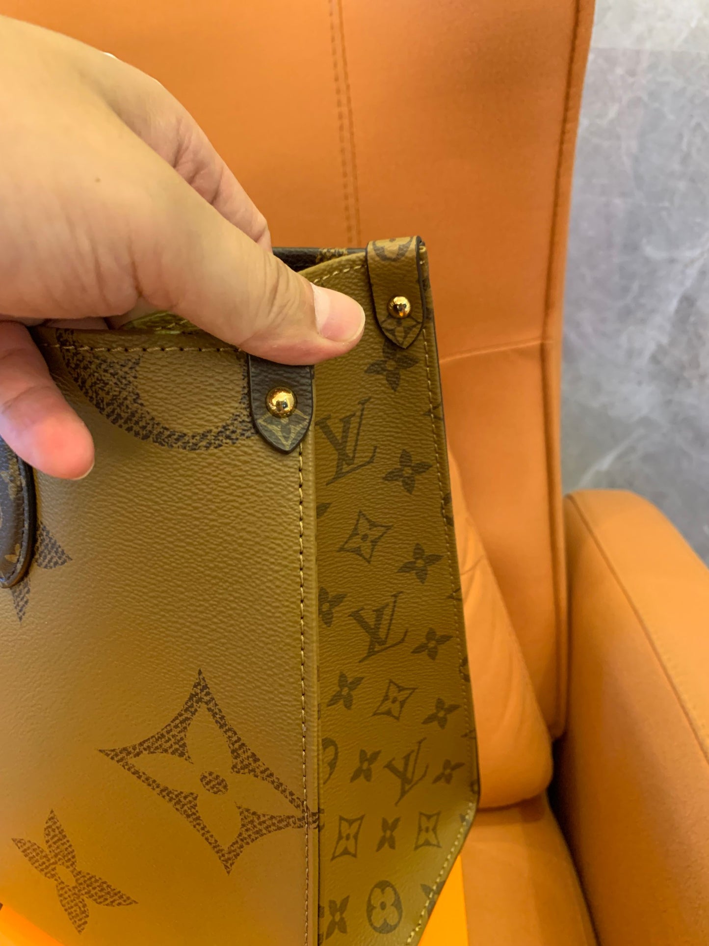 Louis Vuitton onthego handbag