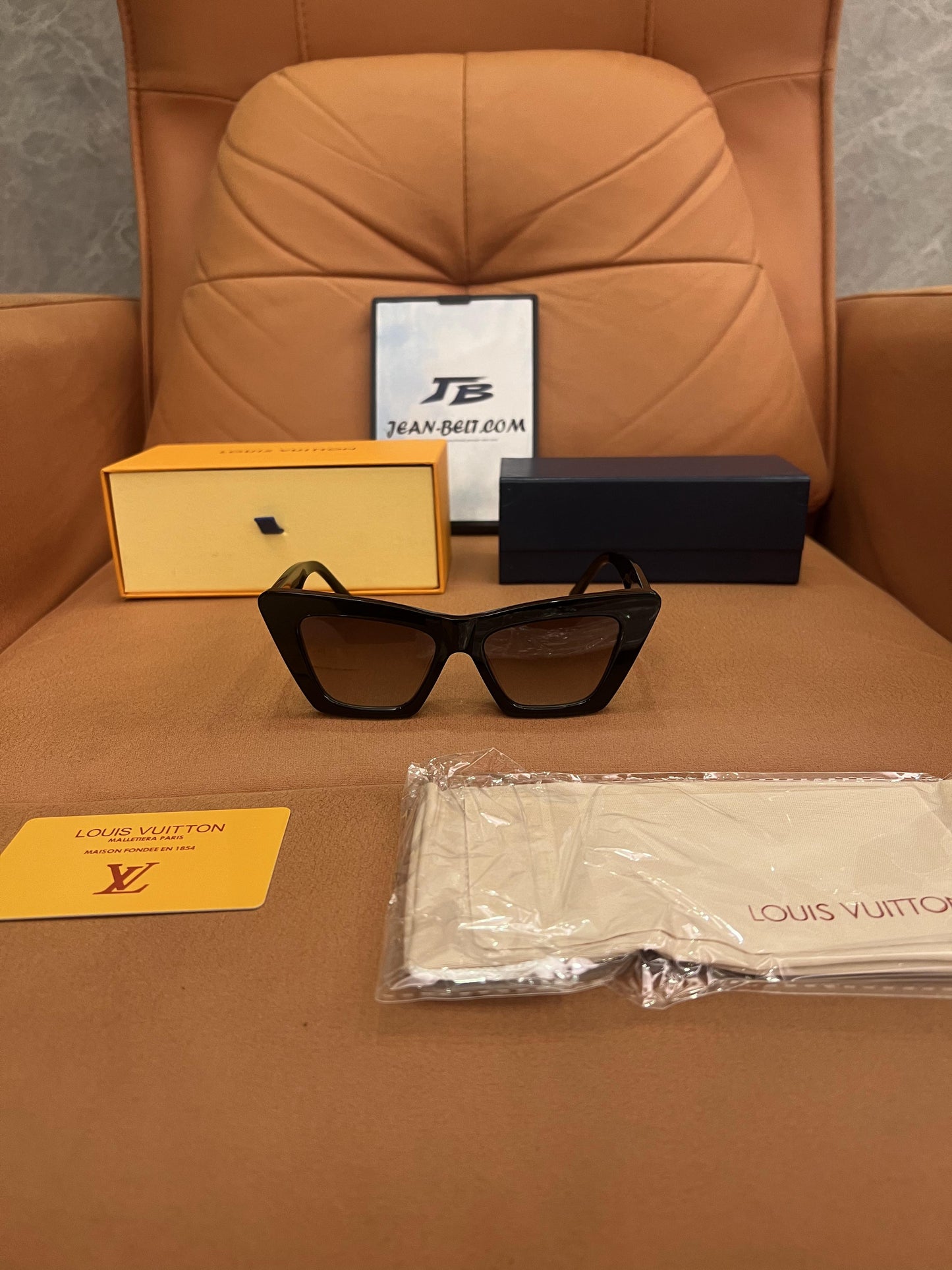 Louis Vuitton Cat-Eye sunglasses