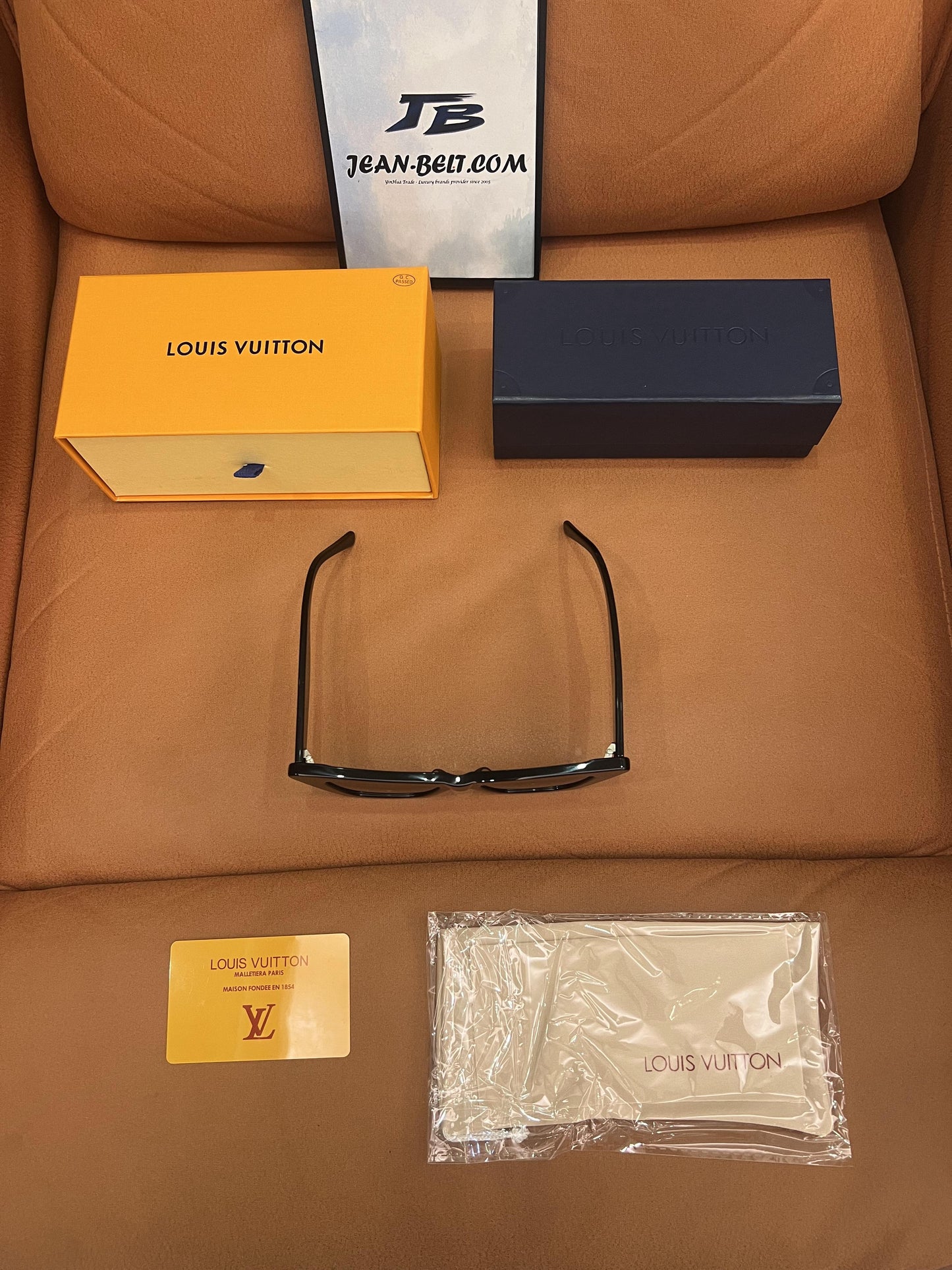 Louis Vuitton Cat-Eye sunglasses