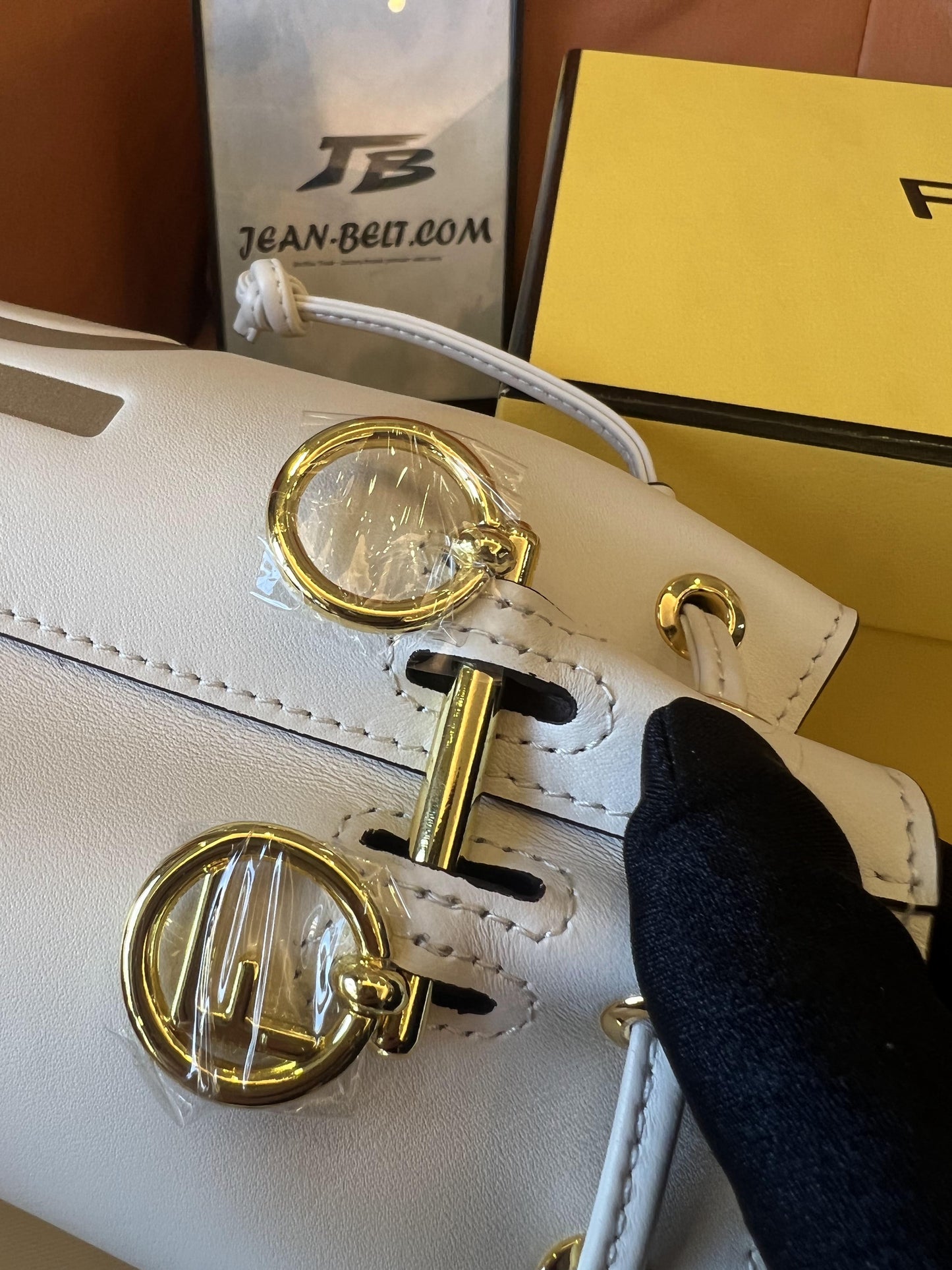 Fendi mon tresor handbag nude cream