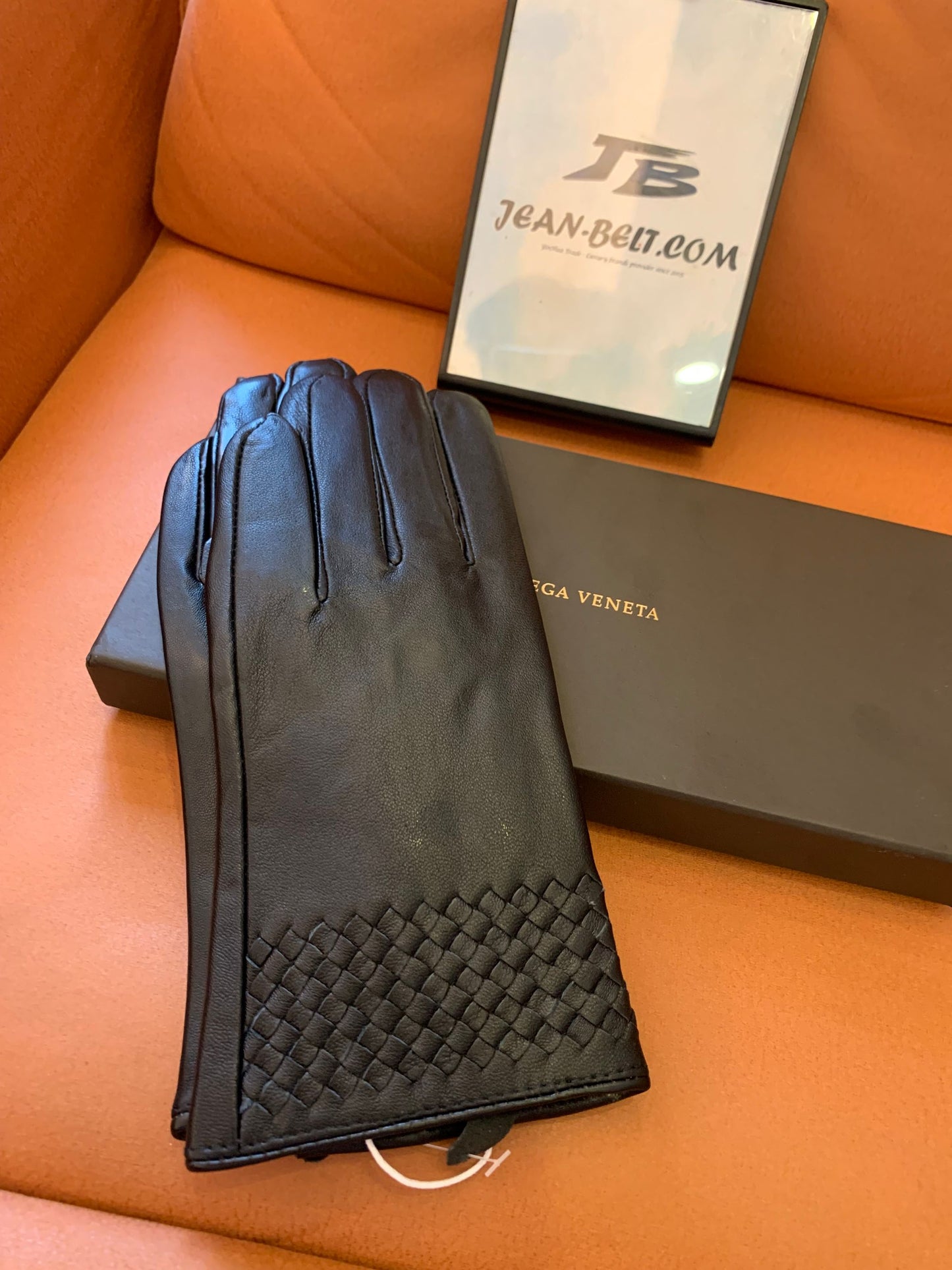 Bottega Veneta intrecciato black leather gloves