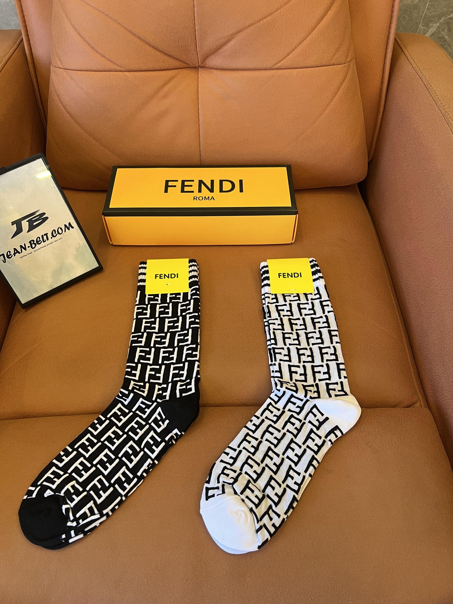 Fendi FF logo socks set – black & white (2 pairs)