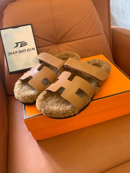 Hermès shearling Oran sandals