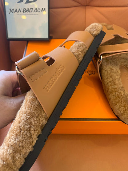 Hermès shearling Oran sandals