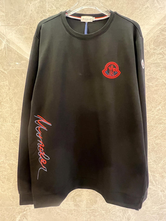 Moncler black sweatshirt with iconic logo embroidery