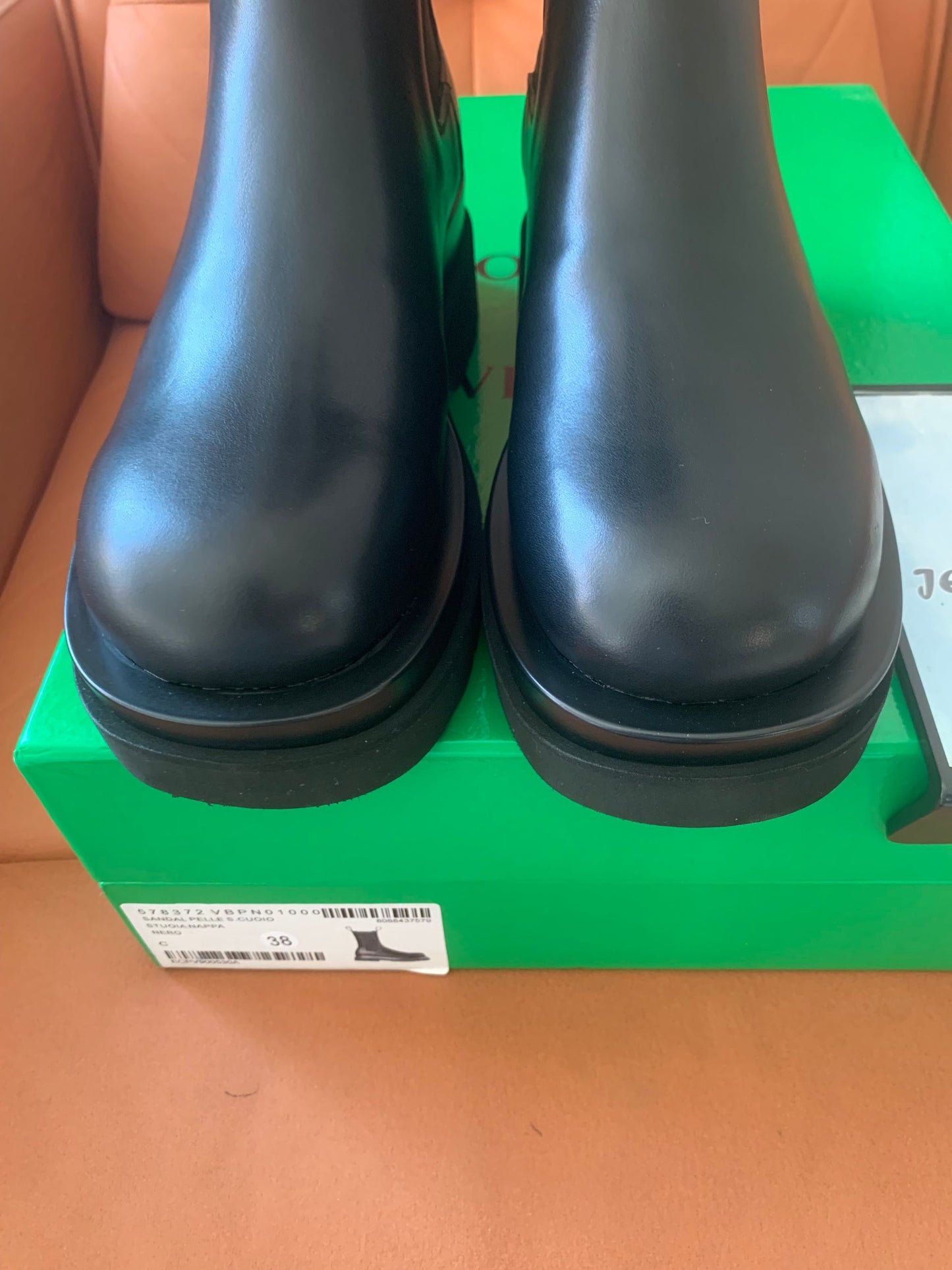 Bottega Venata chelsea boots black