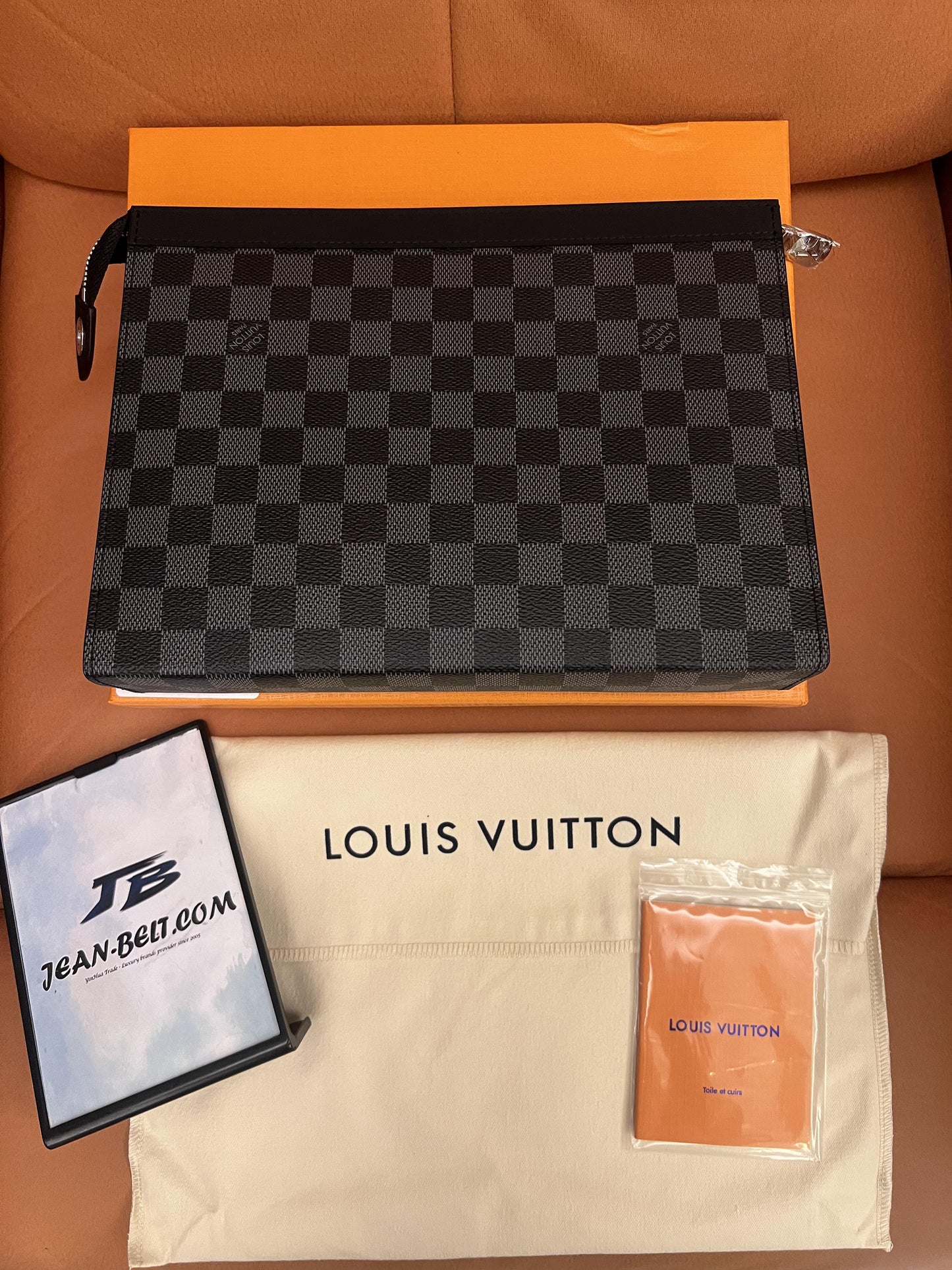 Louis Vuitton pochette voyage mm