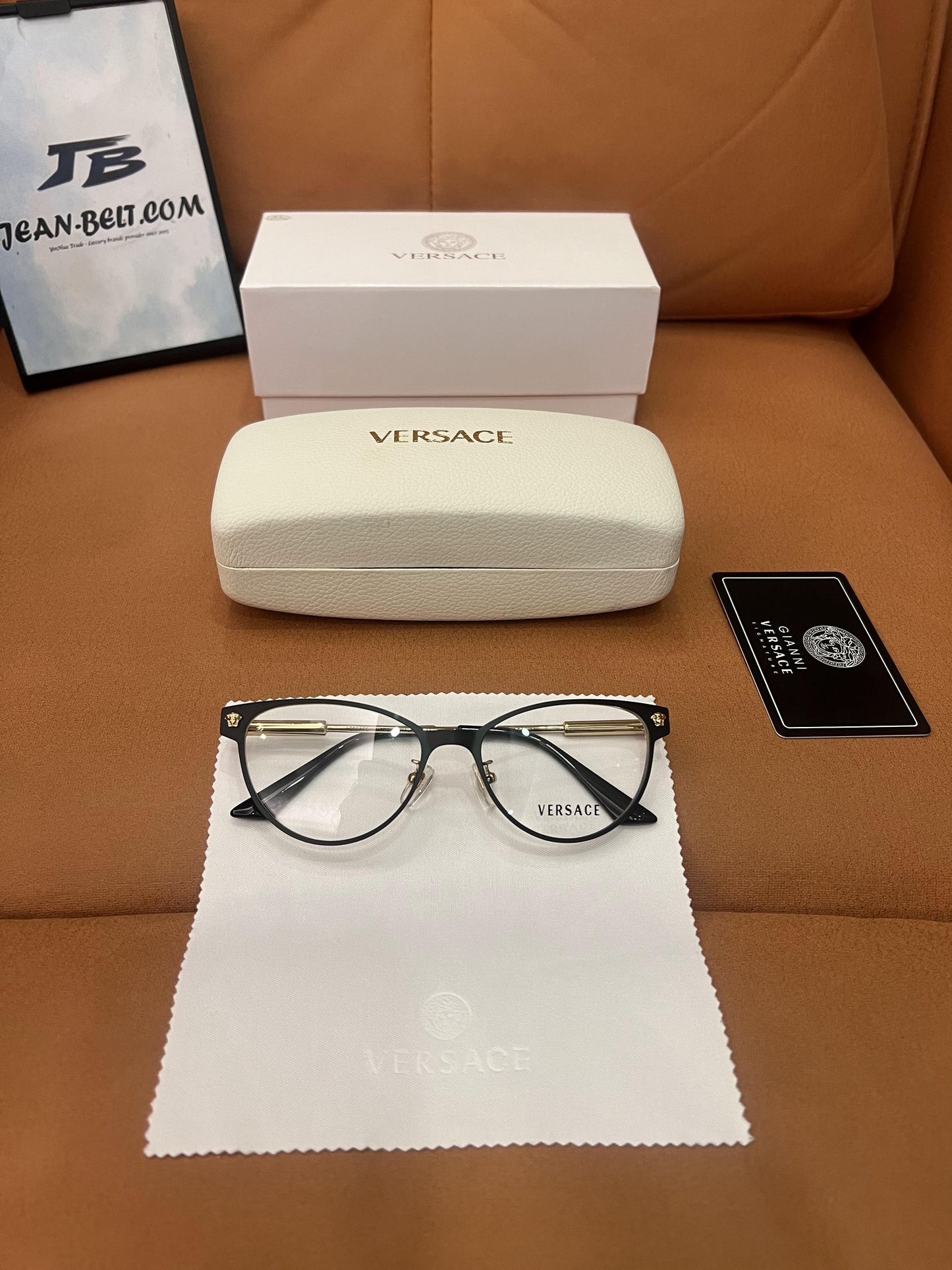 Versace cat-eye eyeglasses - black frame