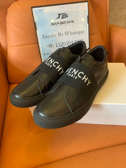 Givenchy black ‘Urban Street’ sneakers with logo