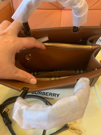 Burberry title tote