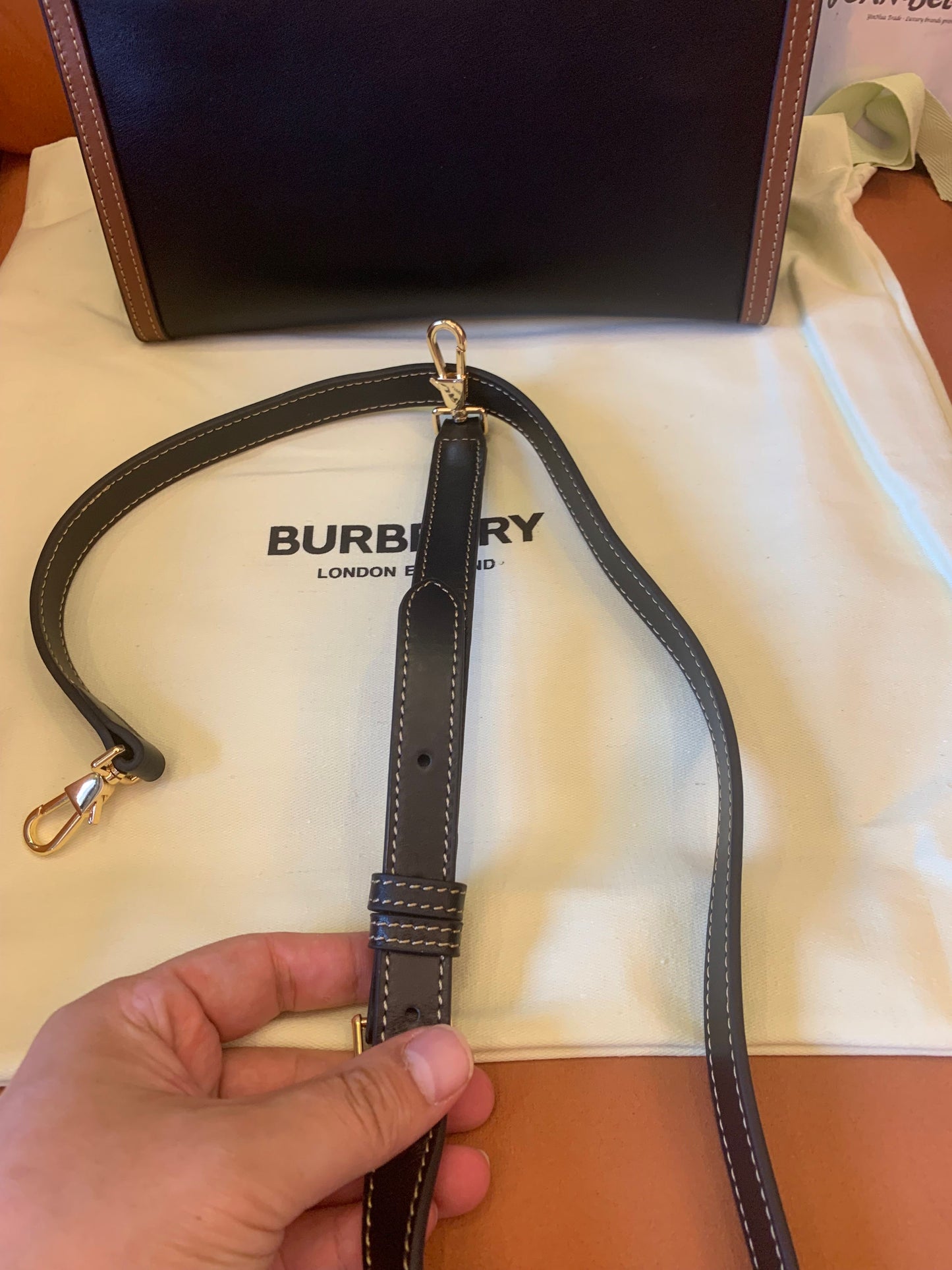 Burberry title tote