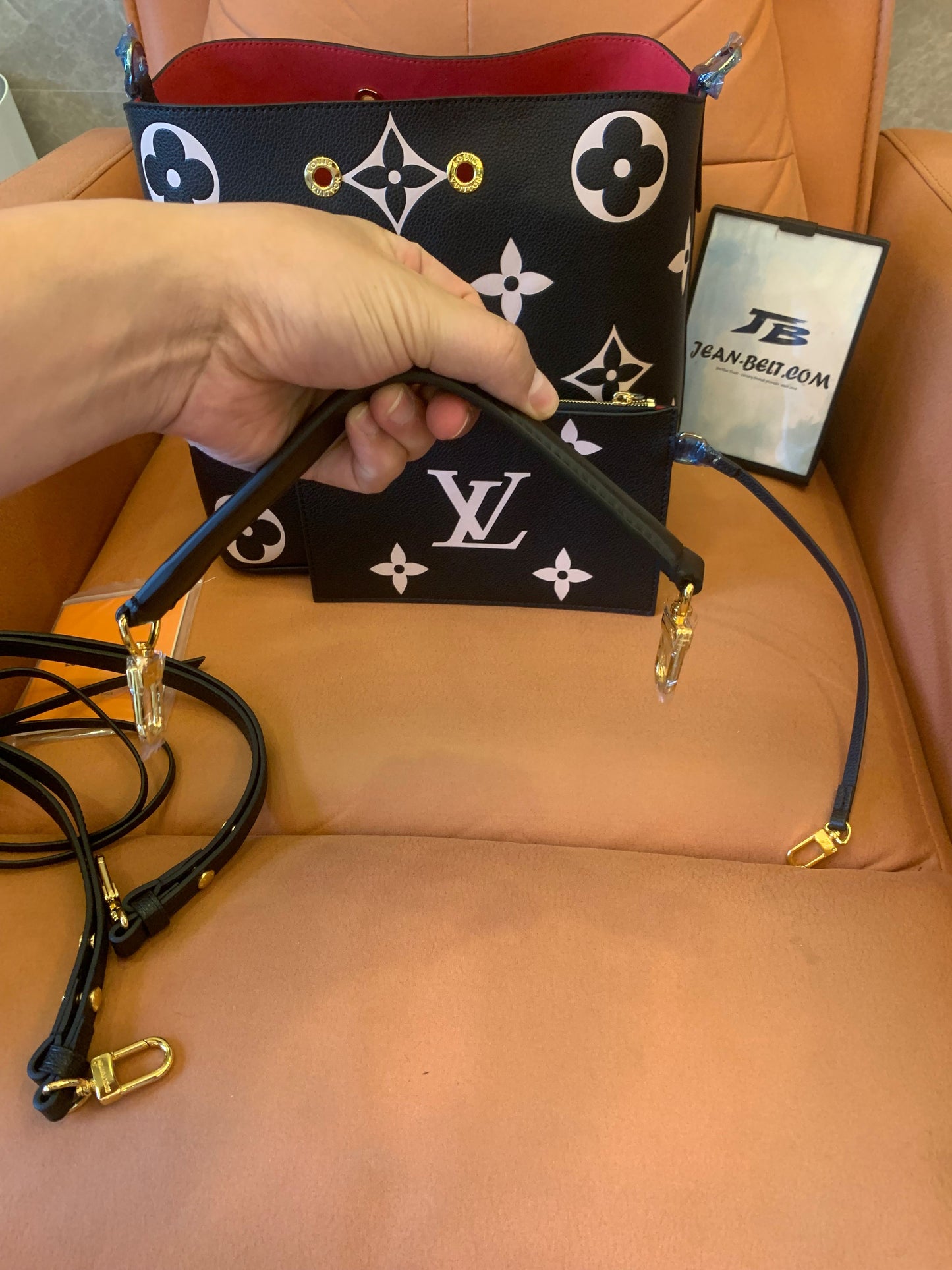 Louis Vuitton neonoe mm empreinte monogram handbag black storage bag strap