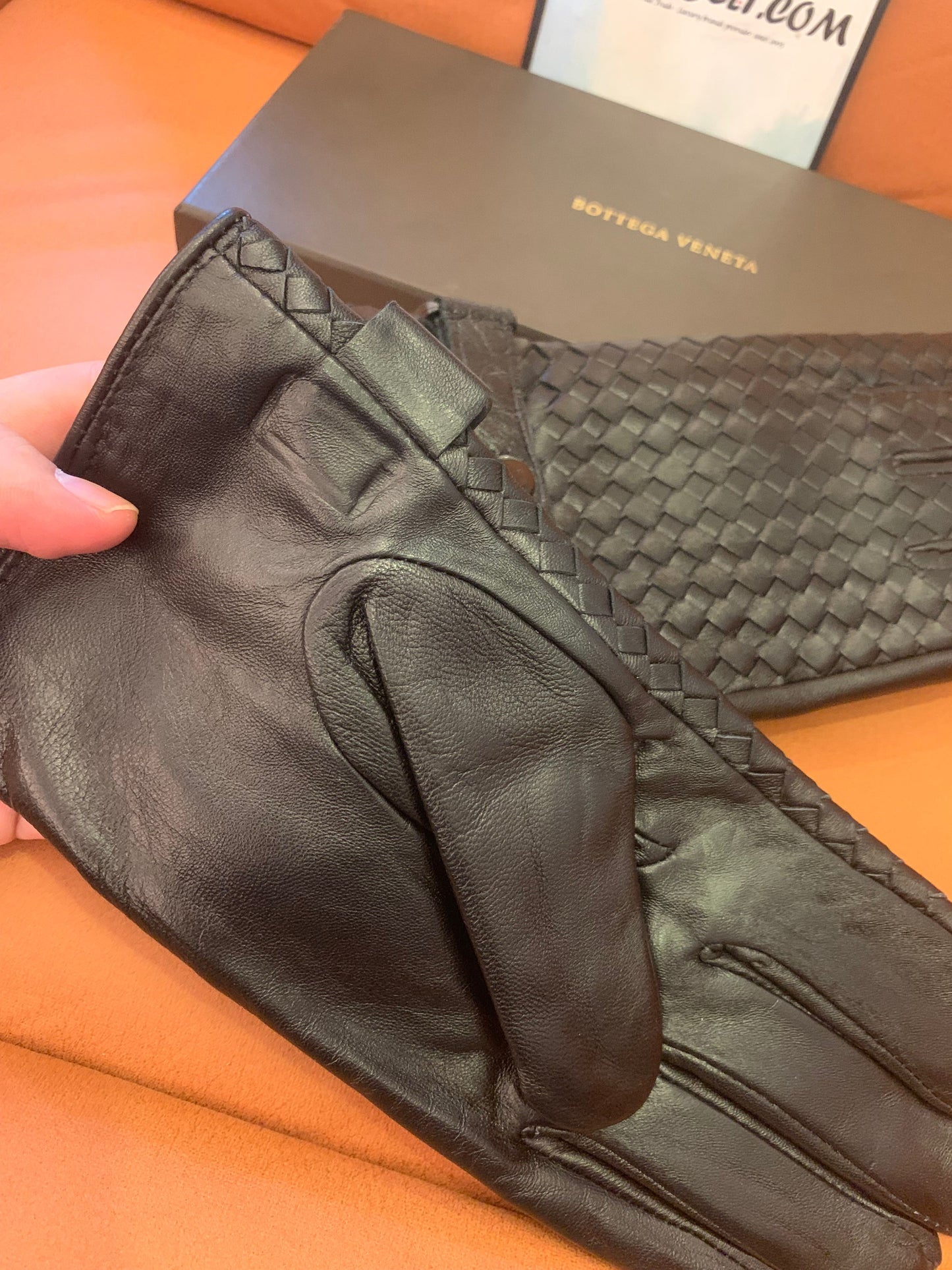 Bottega Veneta intrecciato gloves -adjustable strap