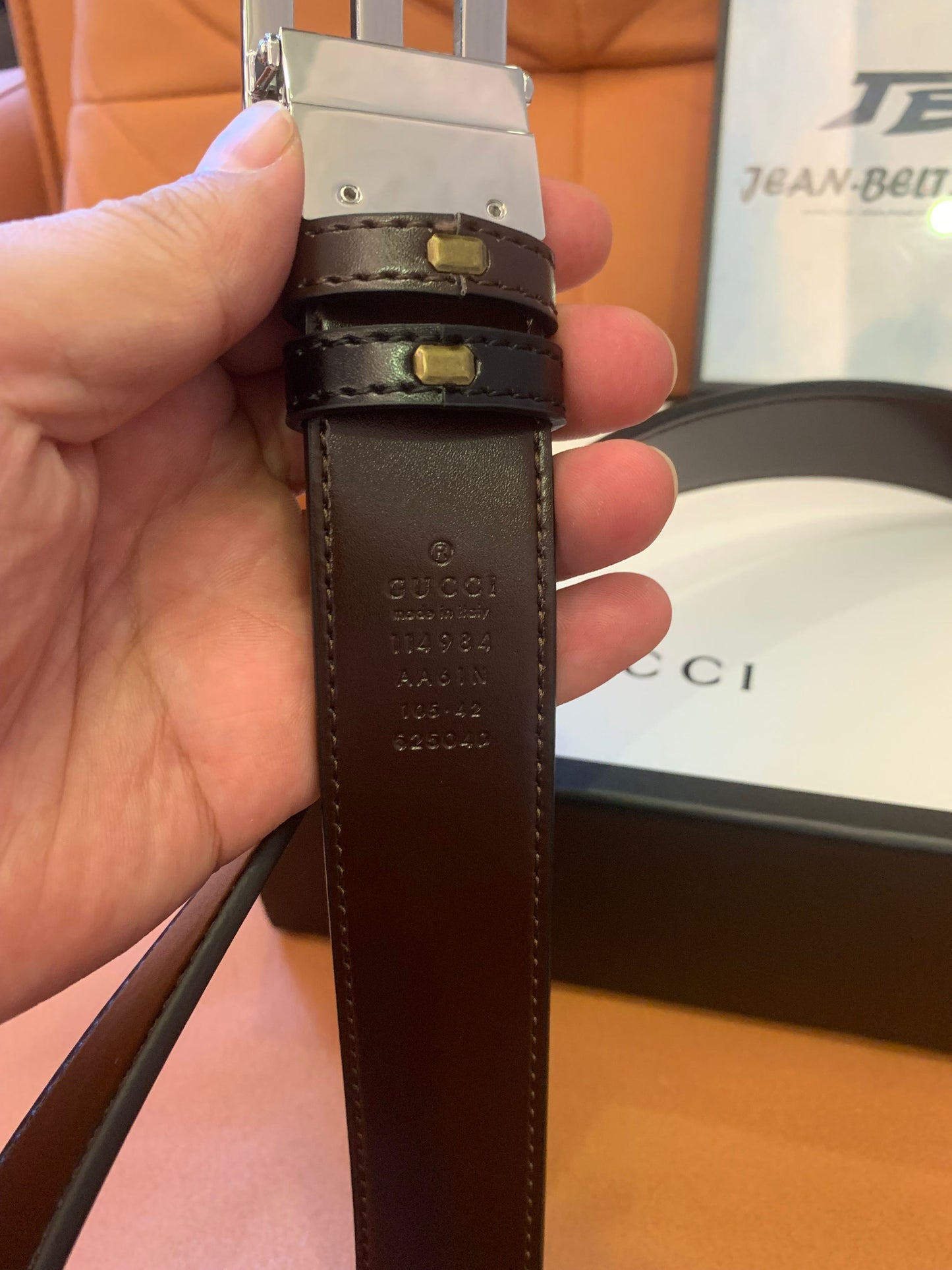 Gucci black leather belt with silver GG buckle