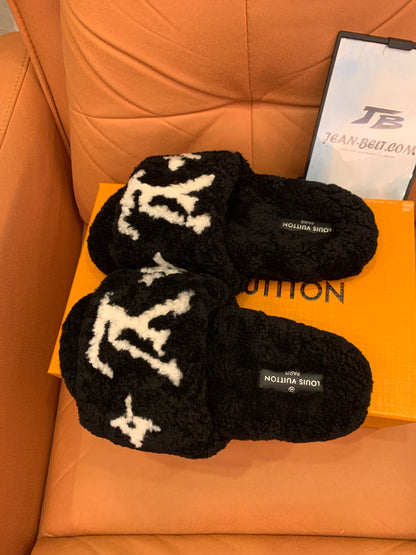 Louis Vuitton fuzzy slides