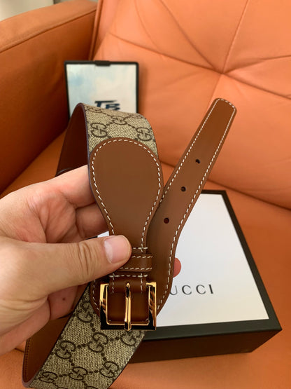 Gucci GG Supreme canvas and brown leather belt with gold buckle