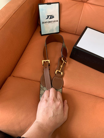 Gucci GG Supreme canvas and brown leather belt with gold buckle