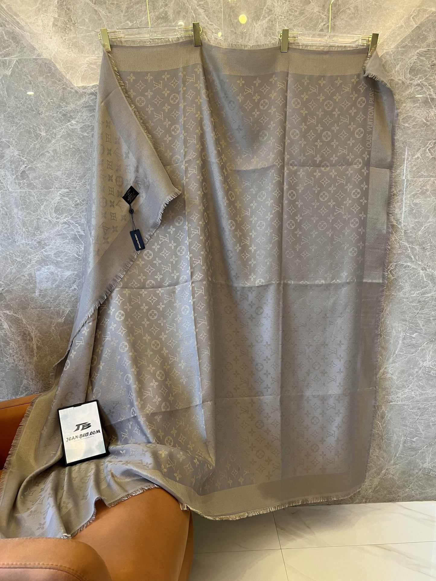 Louis Vuitton monogram shine shawl in gray