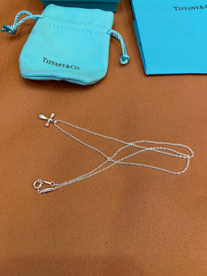 Tiffany & Co. Elsa Peretti™ sterling silver cross pendant necklace