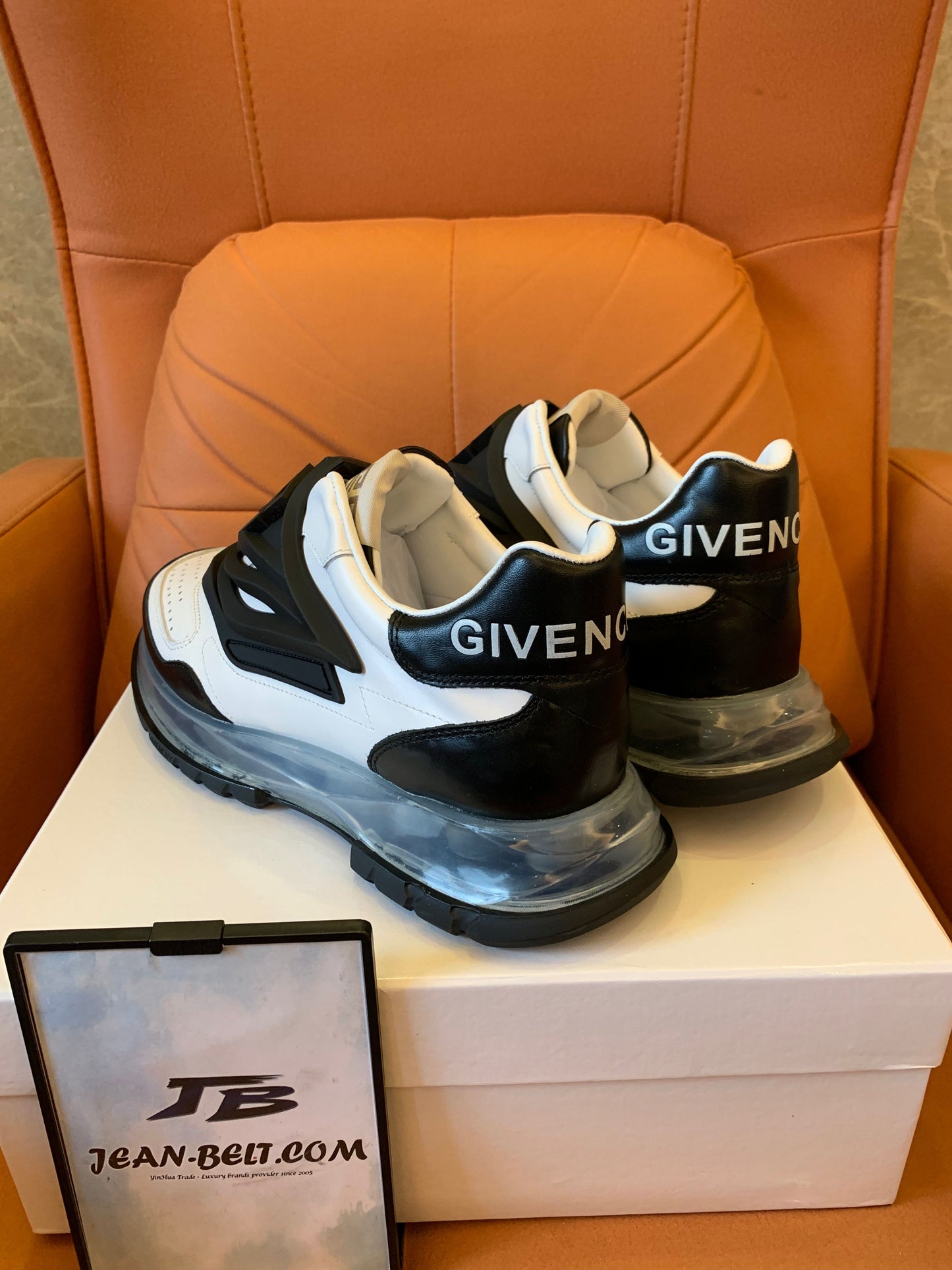 Givenchy GG sneaker