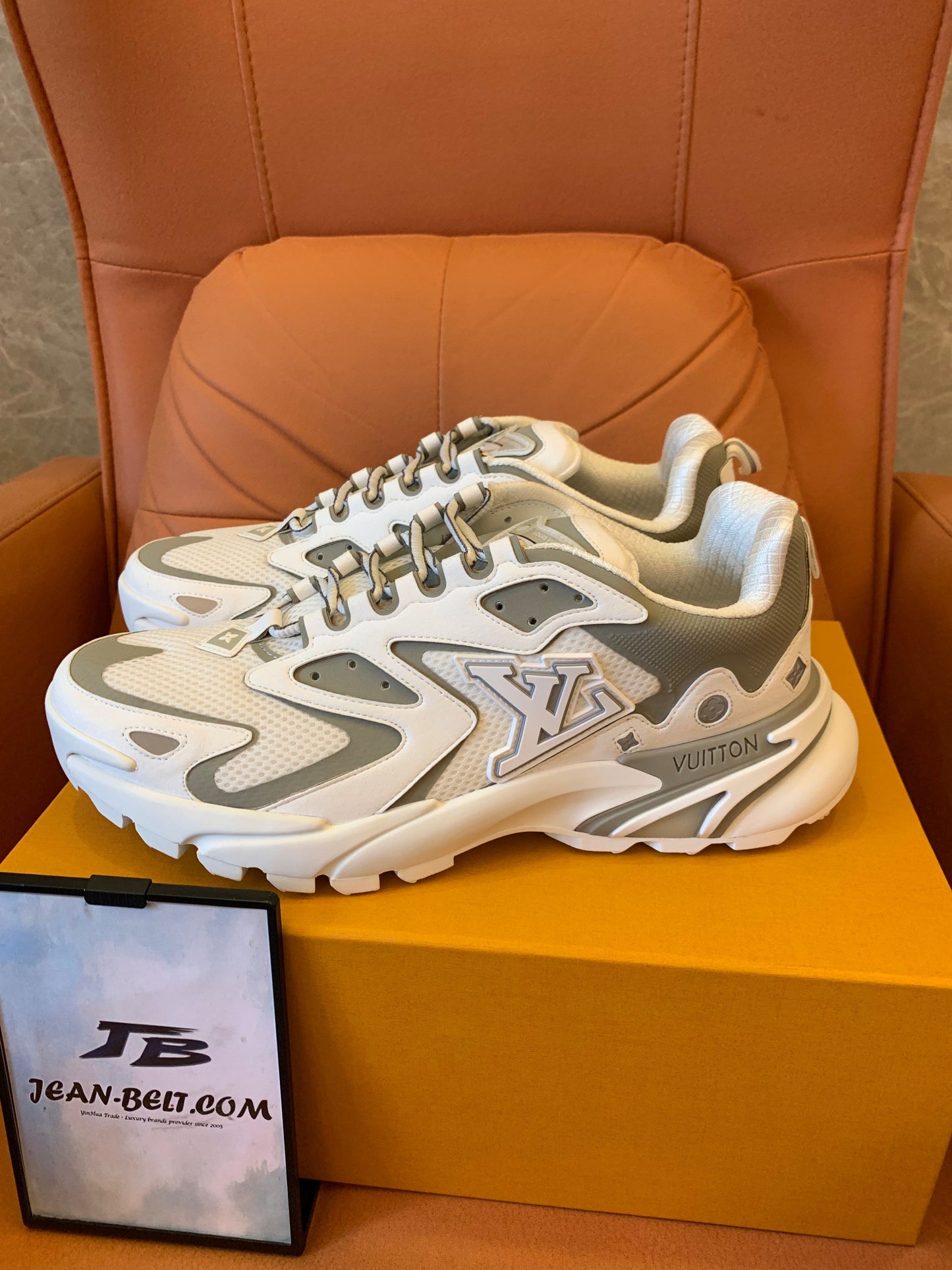 Louis Vuitton Runner Tatic white sneakers