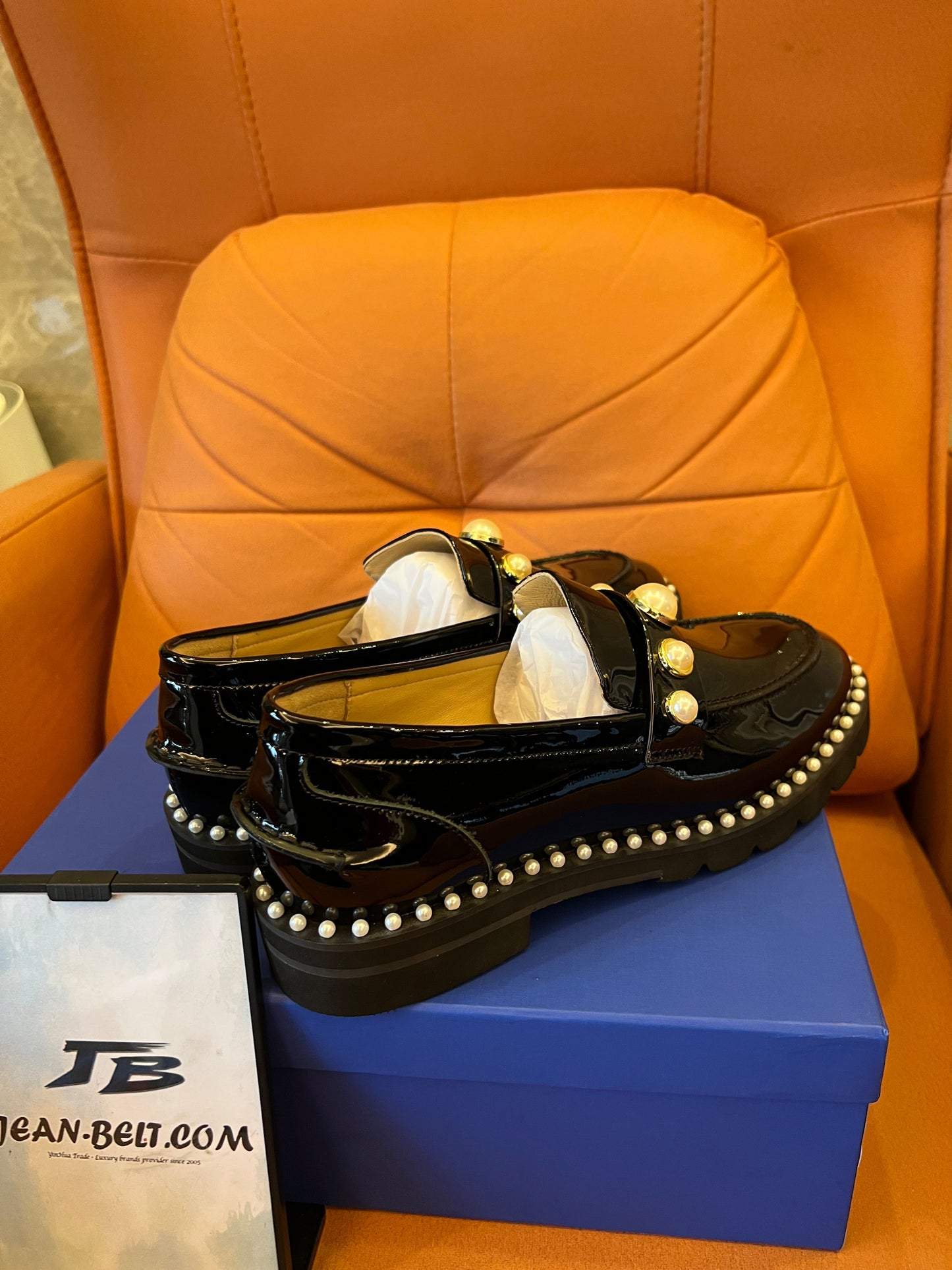 Stuart Weitzman thick-soled british style pearl loafers