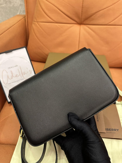 Burberry enny handbag