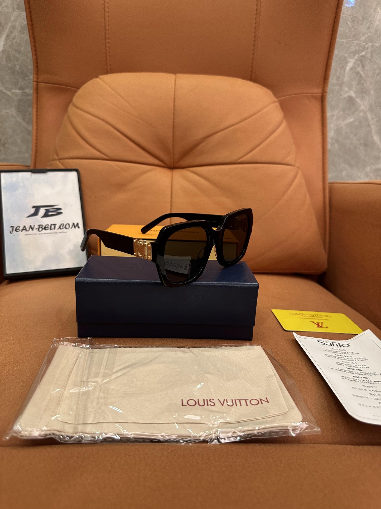 Louis Vuitton square srame sunglasses