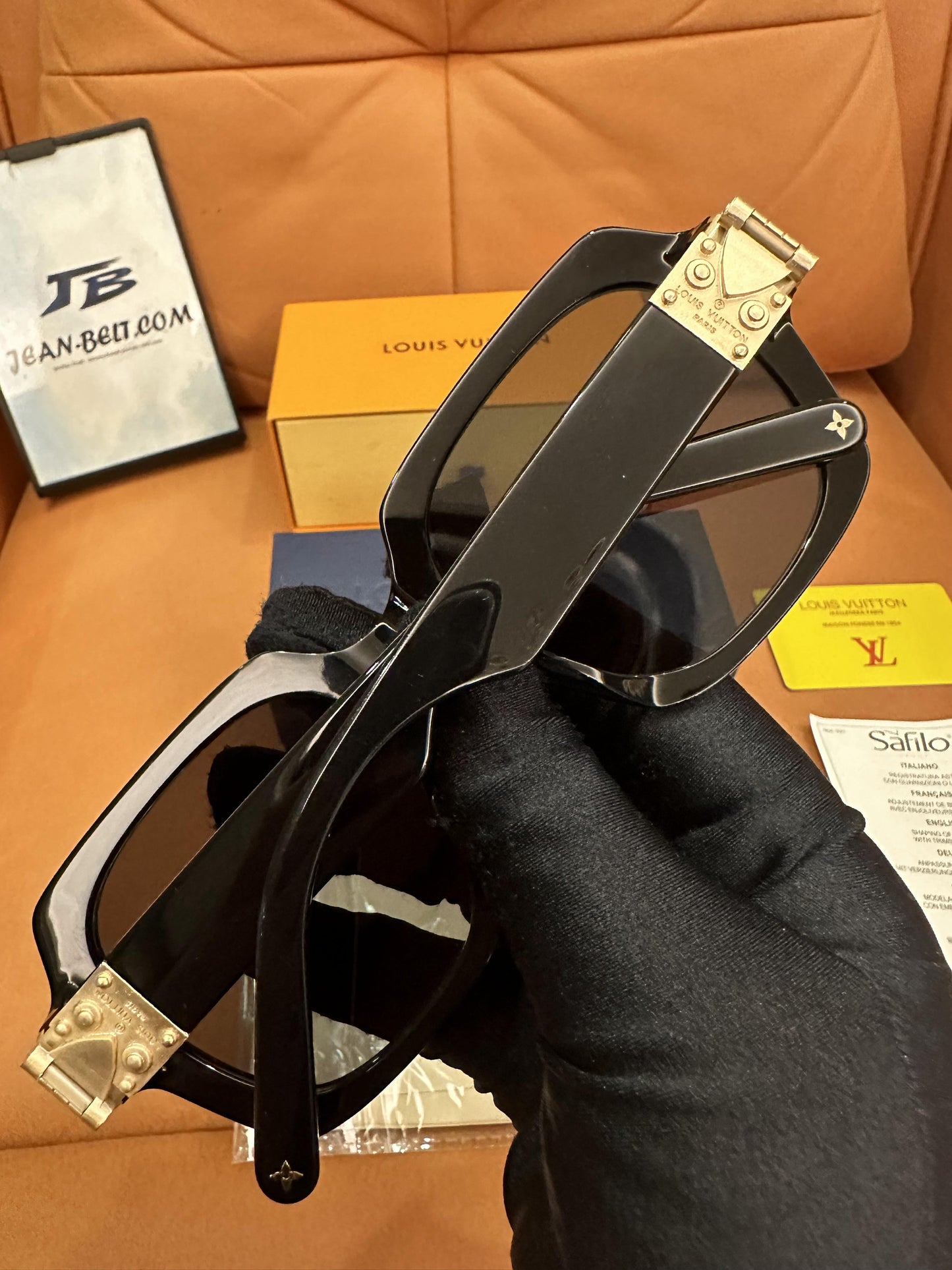 Louis Vuitton square srame sunglasses