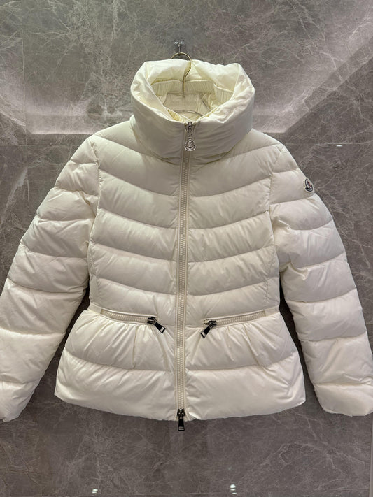 Moncler elegant white quilted down jacket