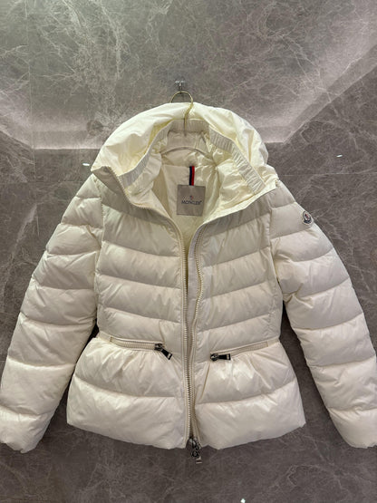 Moncler elegant white quilted down jacket