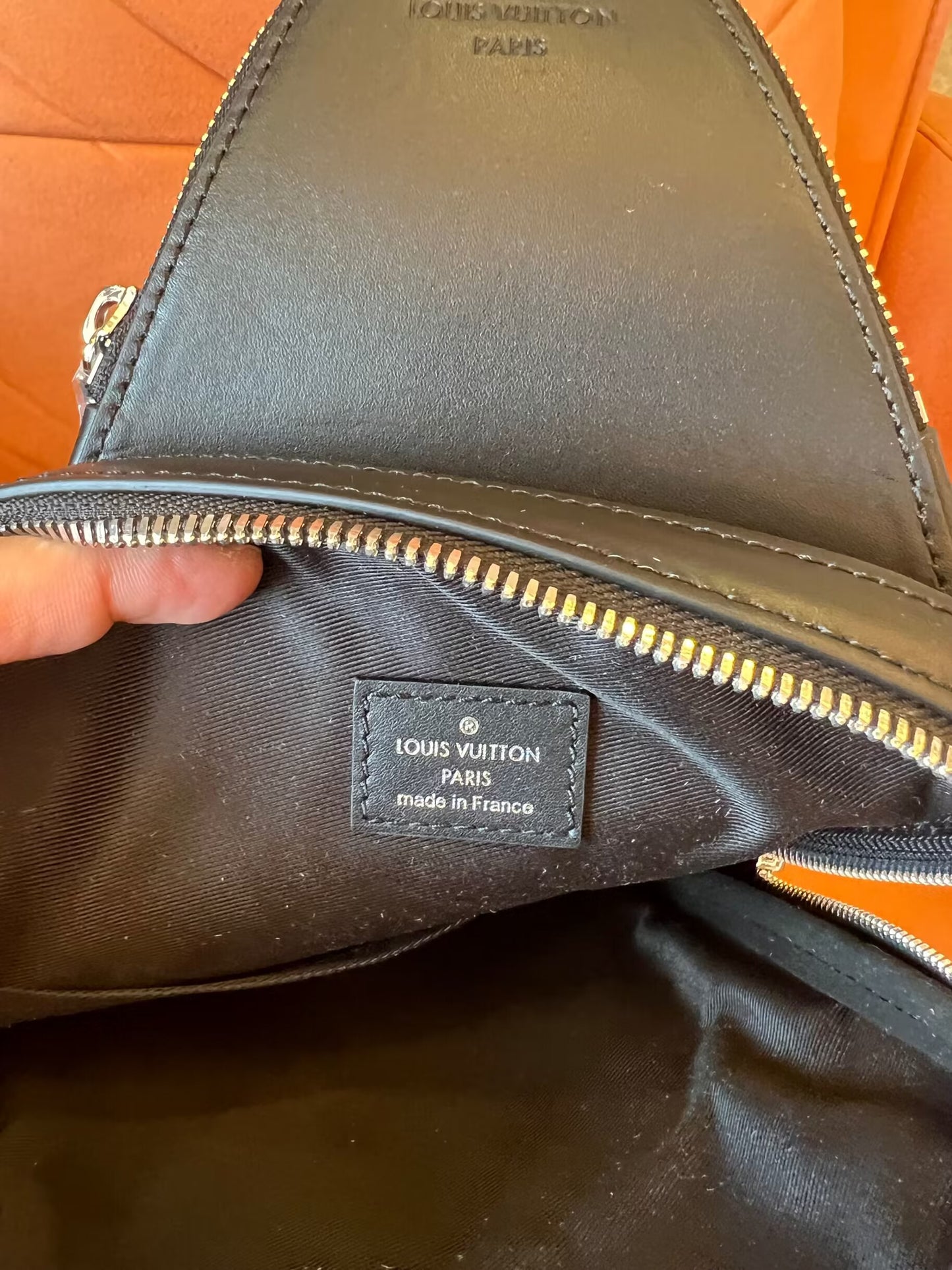 Louis Vuitton avenue slingbag nm