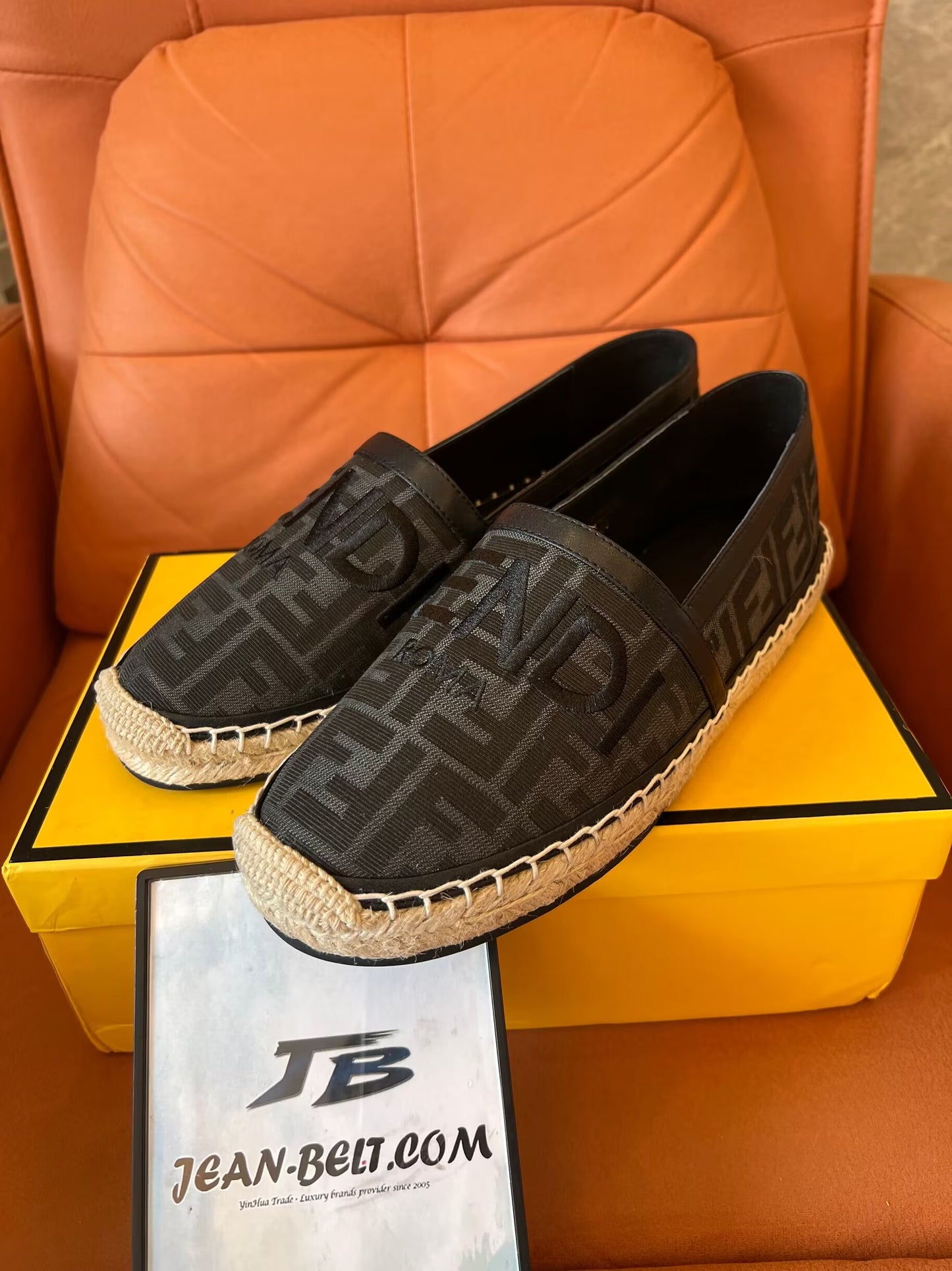 Fendi men's black logo embroidered slip-on espadrillas