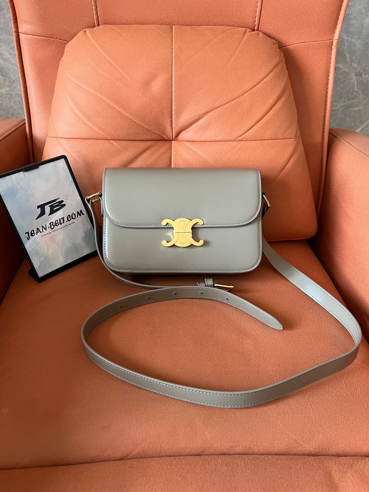 Celine - classique triomphe bag in shiny