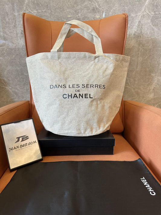 Chanel shopping bag