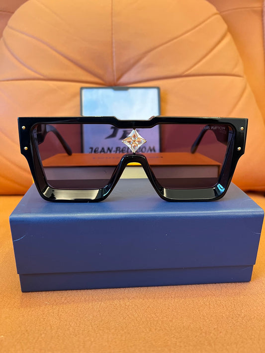 Louis Vuitton black mask sunglasses