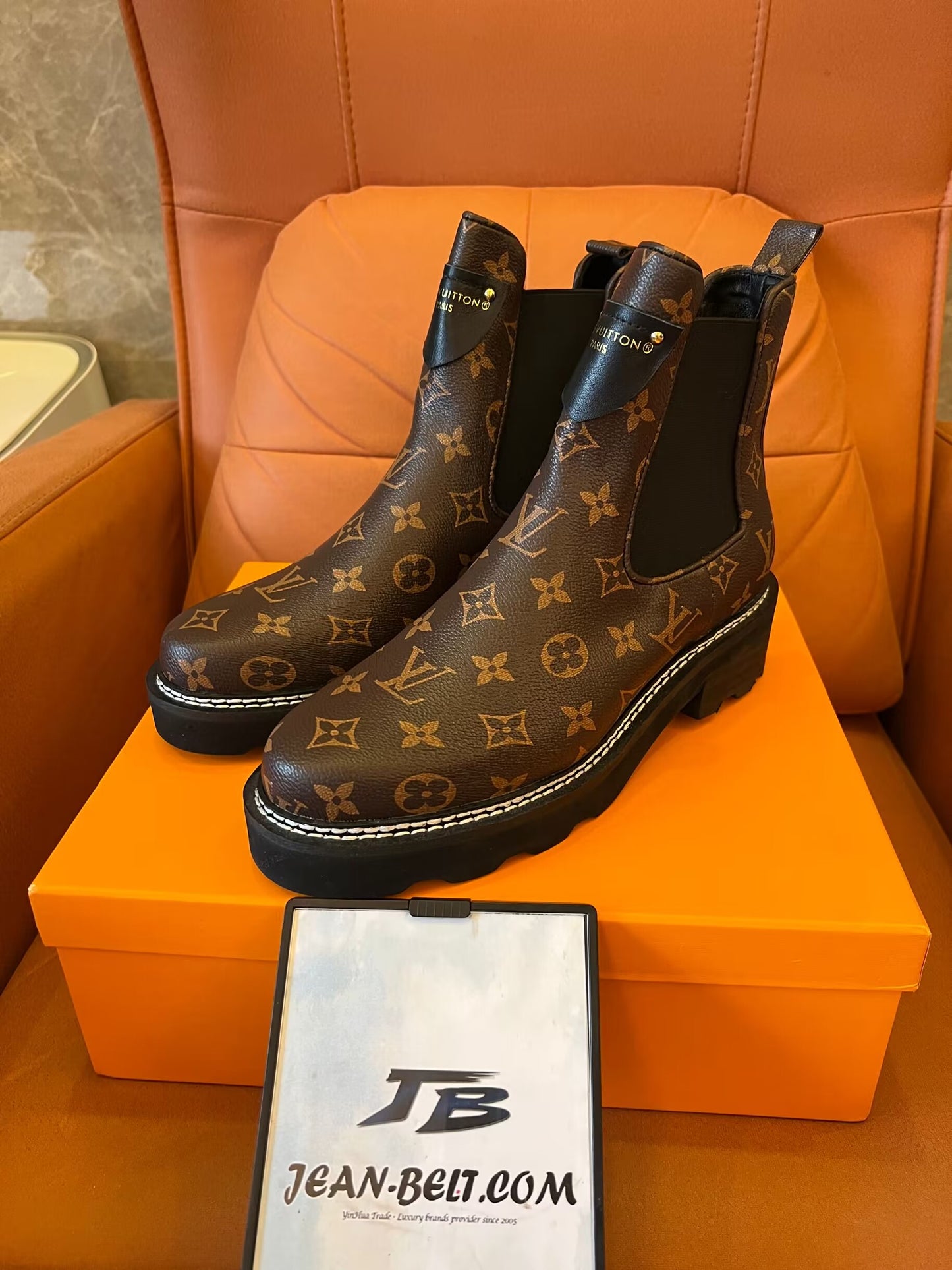 Louis Vuitton beaubourg chelsea boots