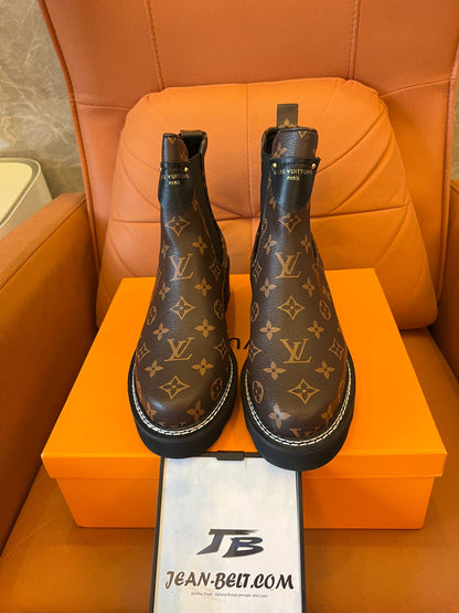 Louis Vuitton beaubourg chelsea boots