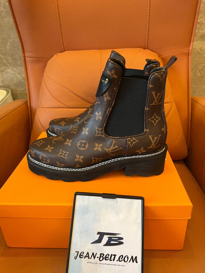 Louis Vuitton beaubourg chelsea boots