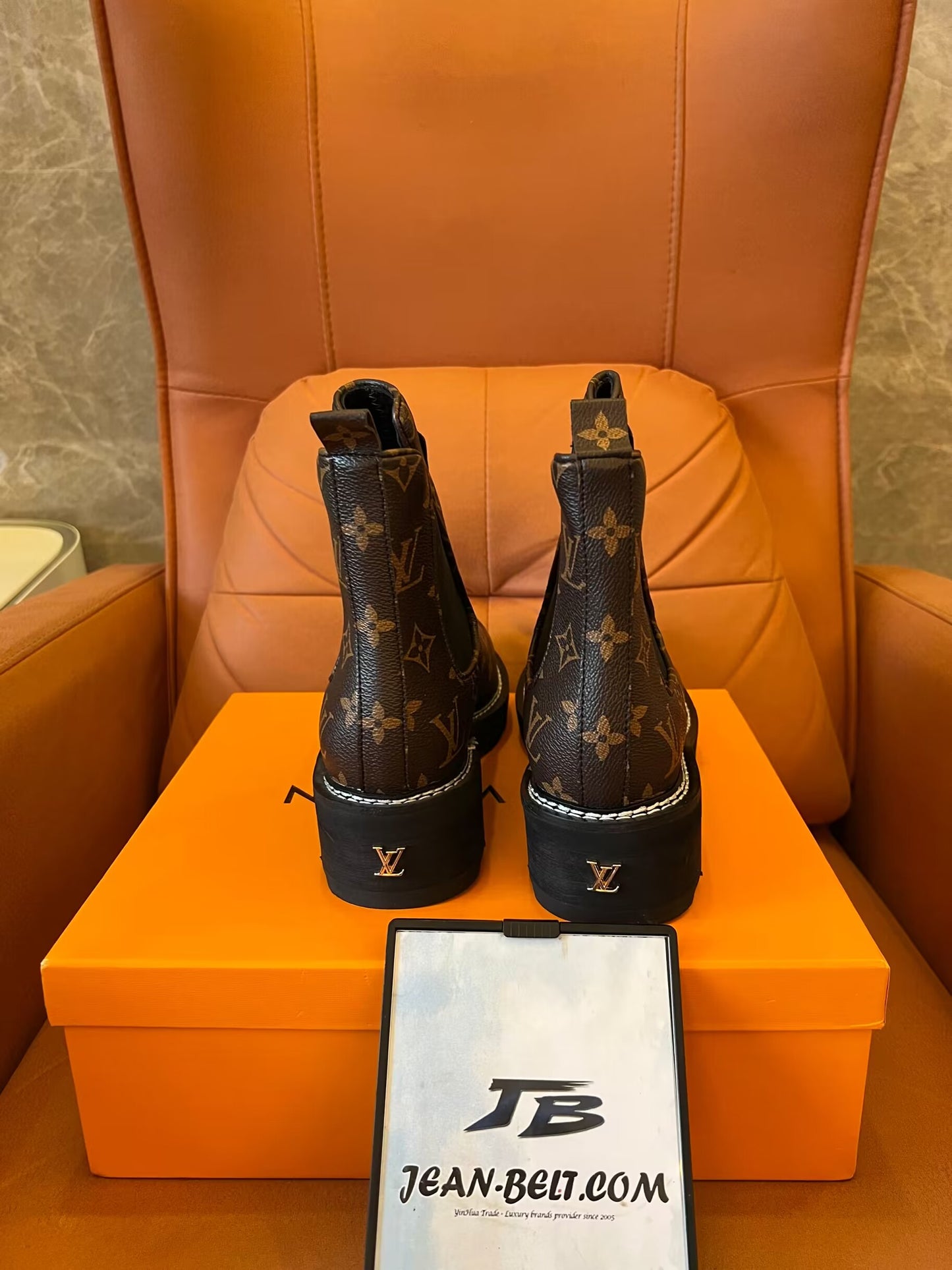 Louis Vuitton beaubourg chelsea boots