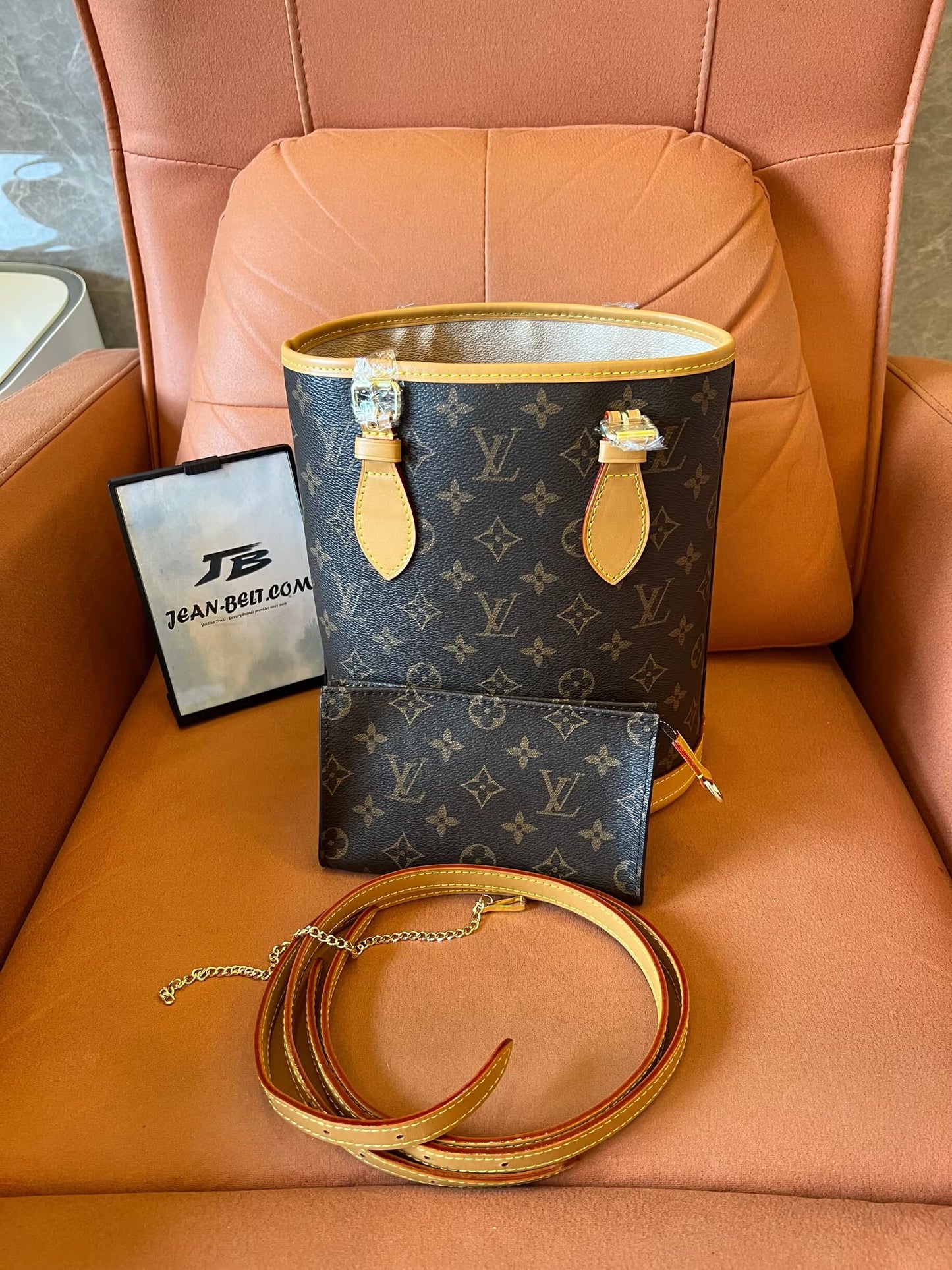 Louis Vuitton vintage monogram petit bucket 23 tote bag- with chain and pouch