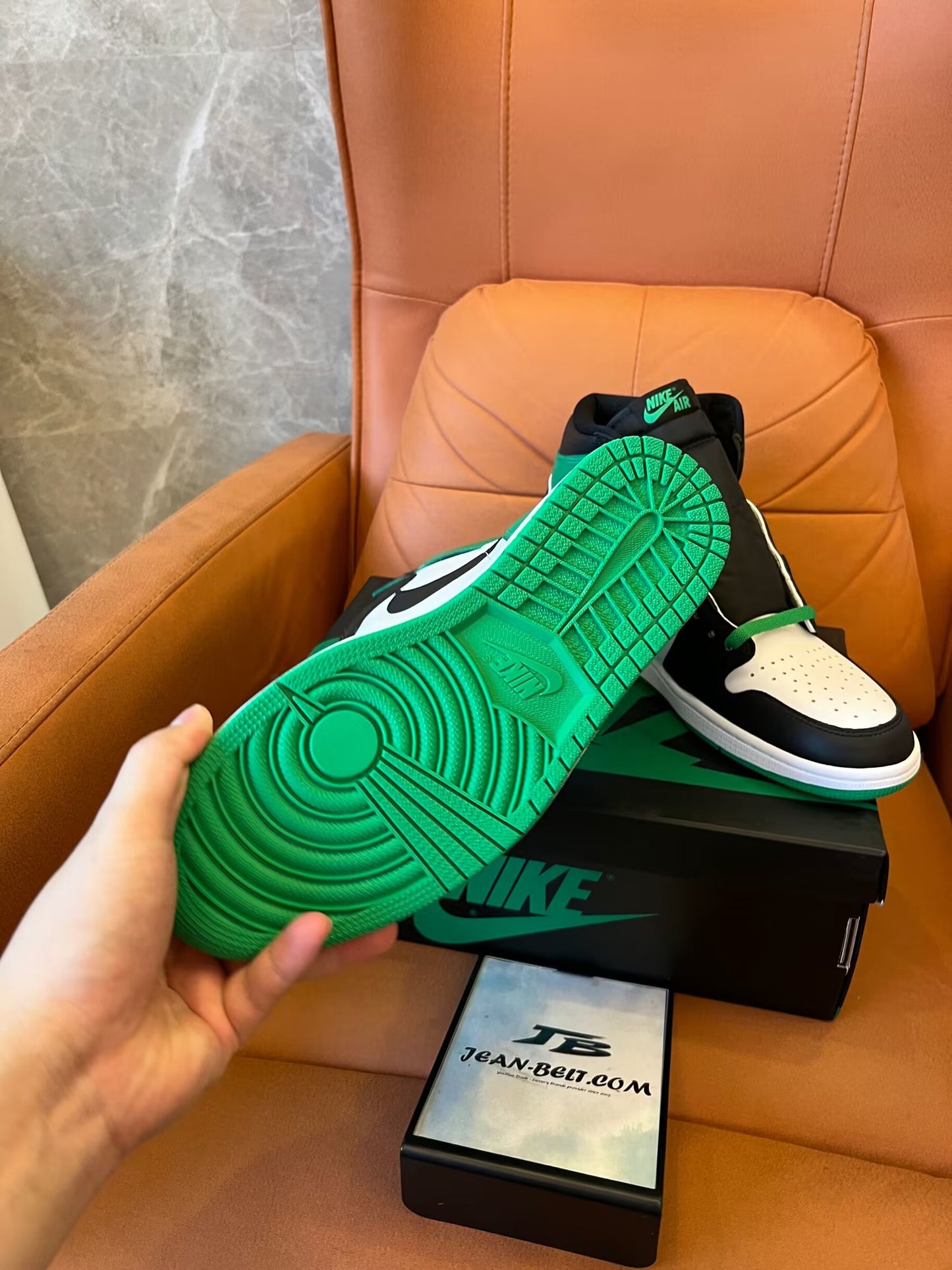 Air Jordan 1 Retro High OG GS 'Lucky Green'