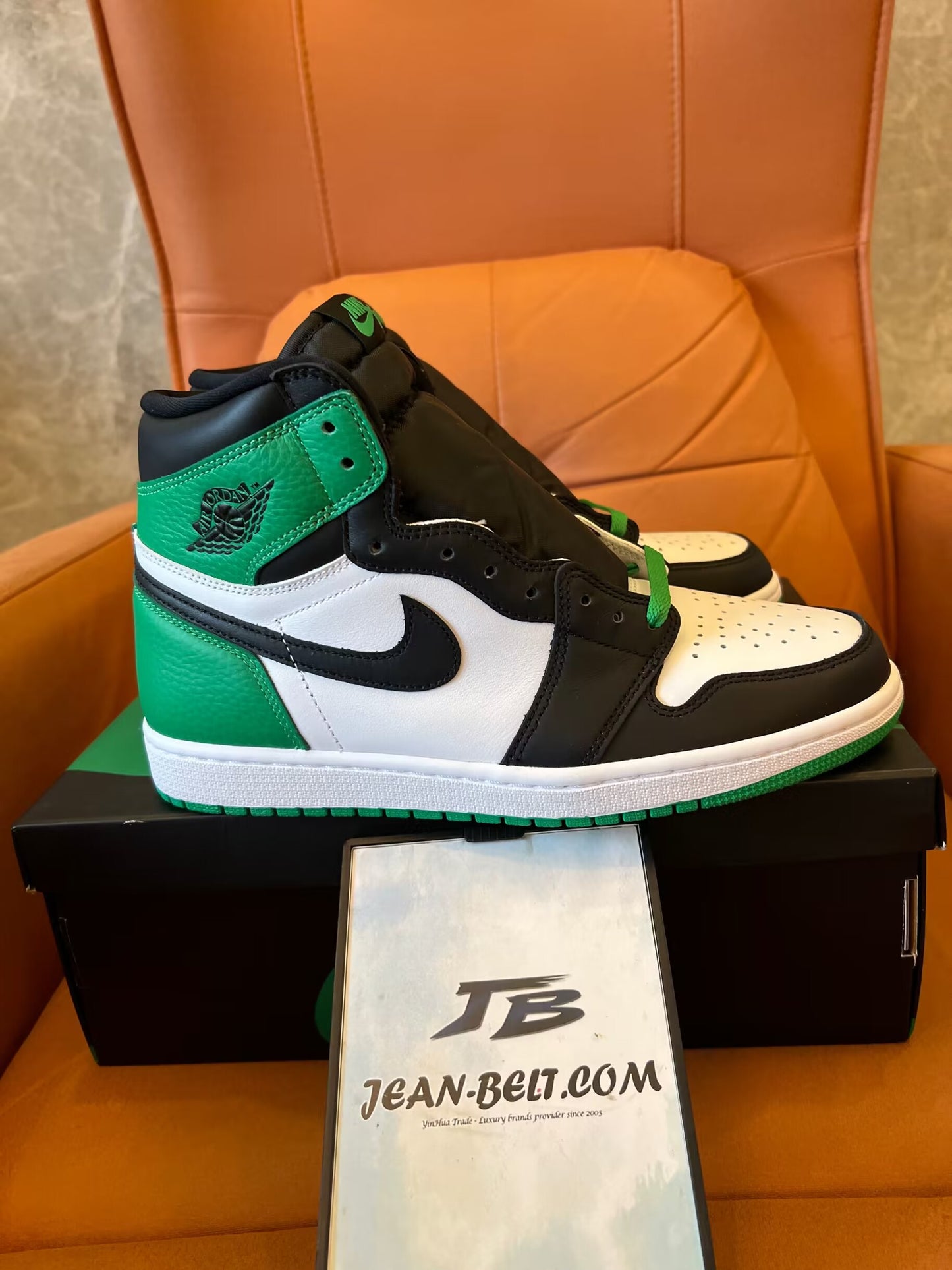 Air Jordan 1 Retro High OG GS 'Lucky Green'