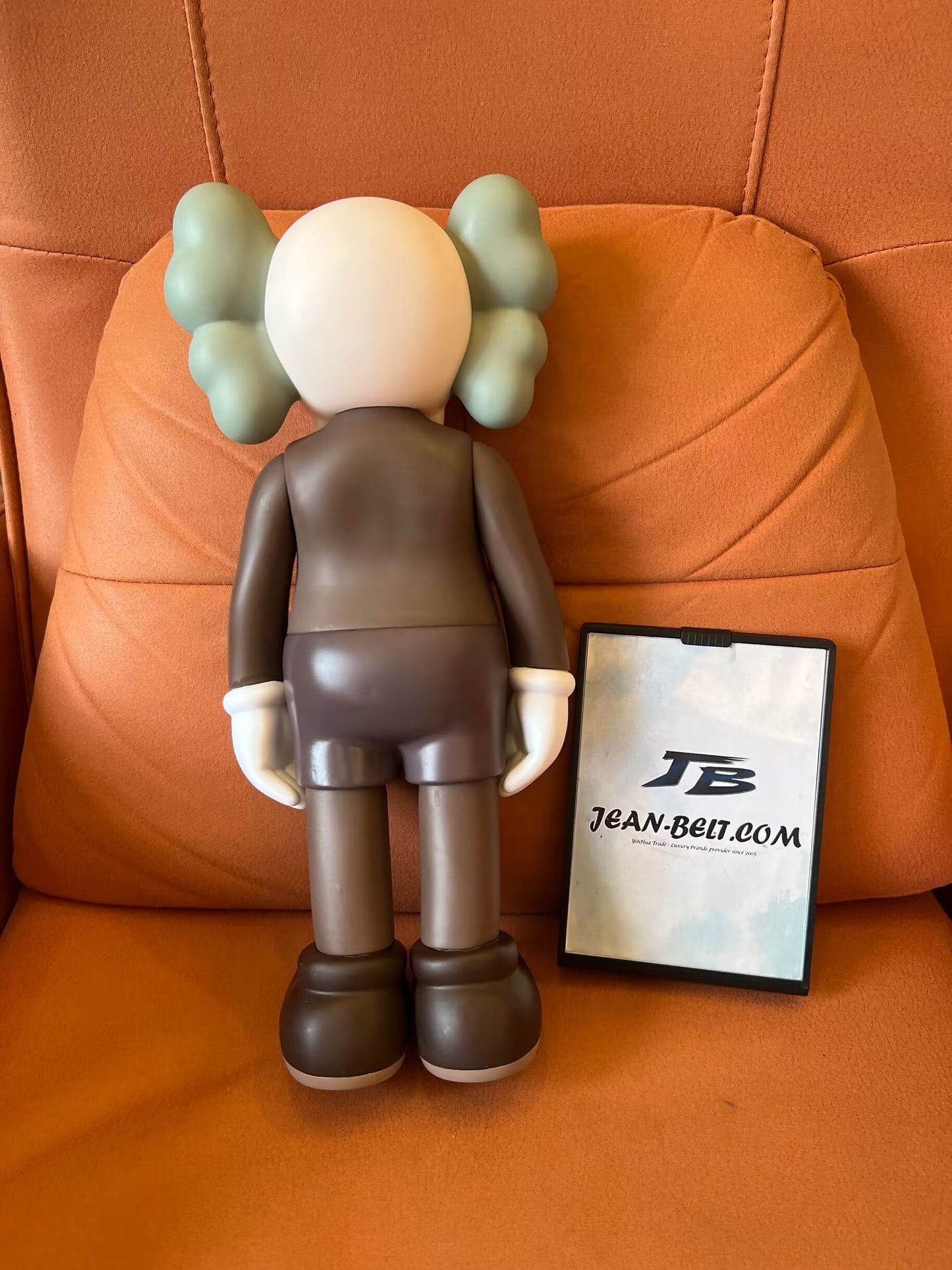 KAWS companion vinyl figure (2006 Edition)