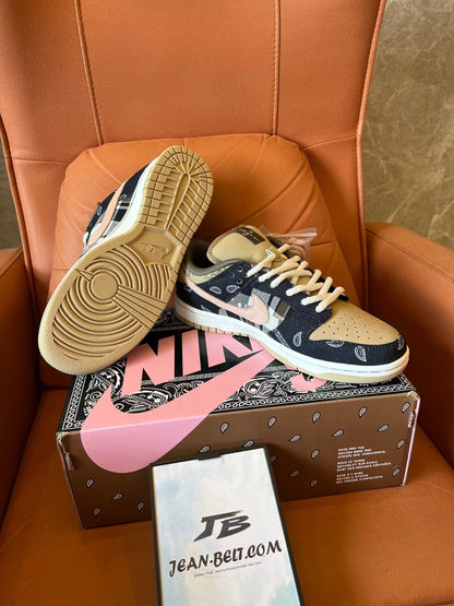 Travis Scott X SB Dunk Low black parachute beige petra brown shoes